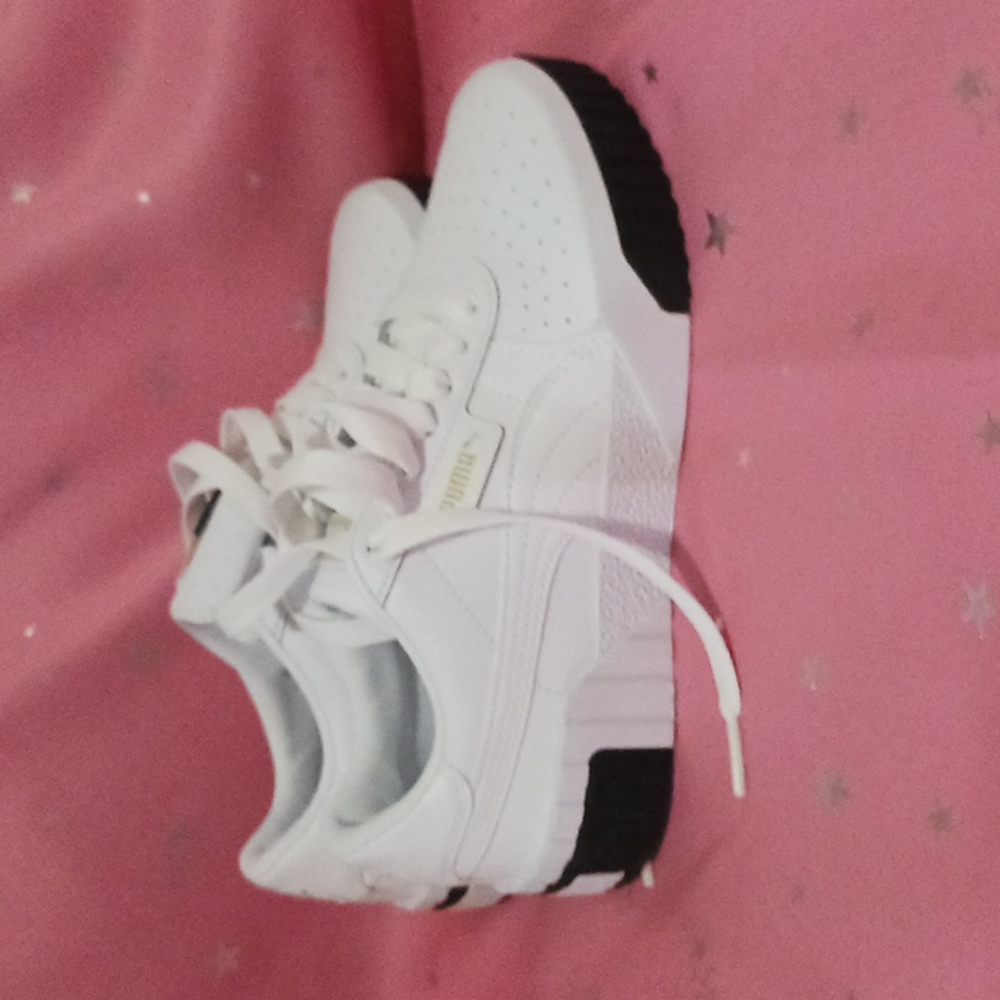 Women's Puma Sneakers